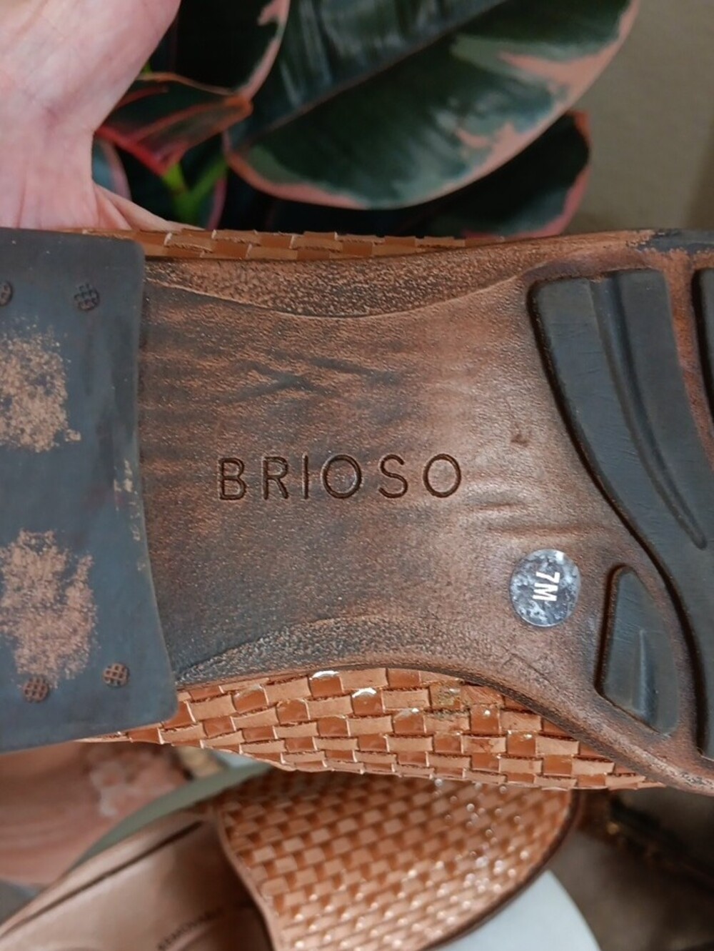 Brioso Fern Woven Leather Mules Camel Brown Slides Flat Loafers Size 7M Brazil - Picture 5 of 10